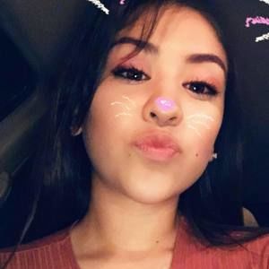 Meet your Posher, Elisa